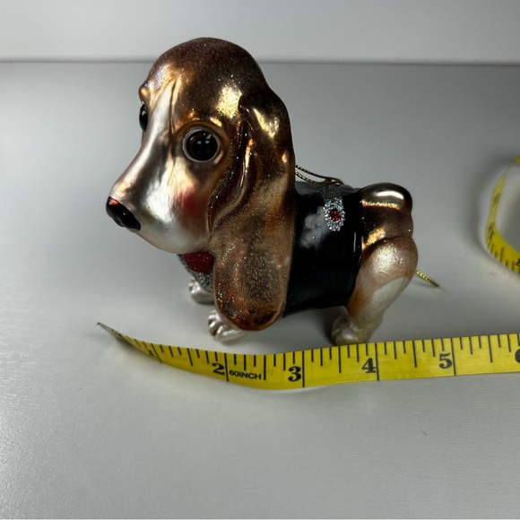 Basset Hound Dog in a suit Blown Glass W/ glitter Christmas Ornament - Picture 10 of 10